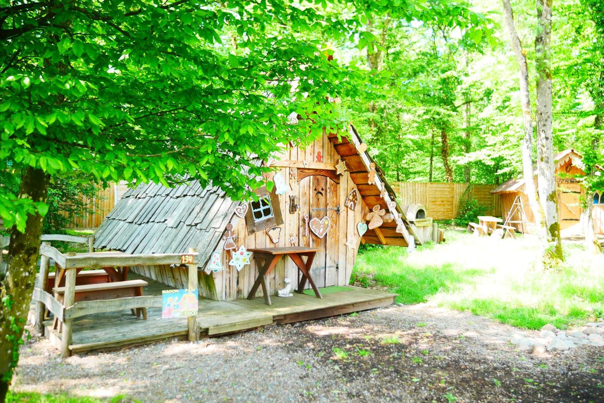 Camping Alsace Les Castors Burnhaupt-le-Haut Exteriör bild