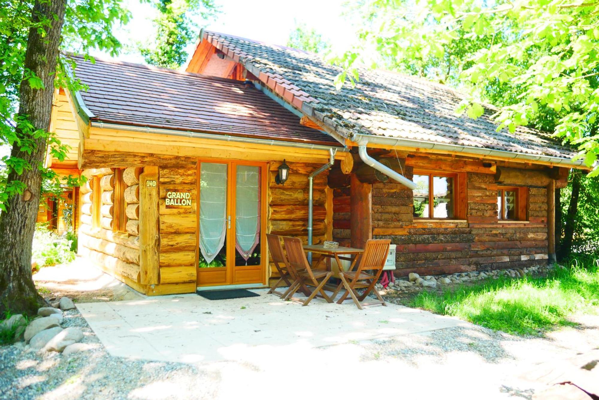 Camping Alsace Les Castors Burnhaupt-le-Haut Exteriör bild
