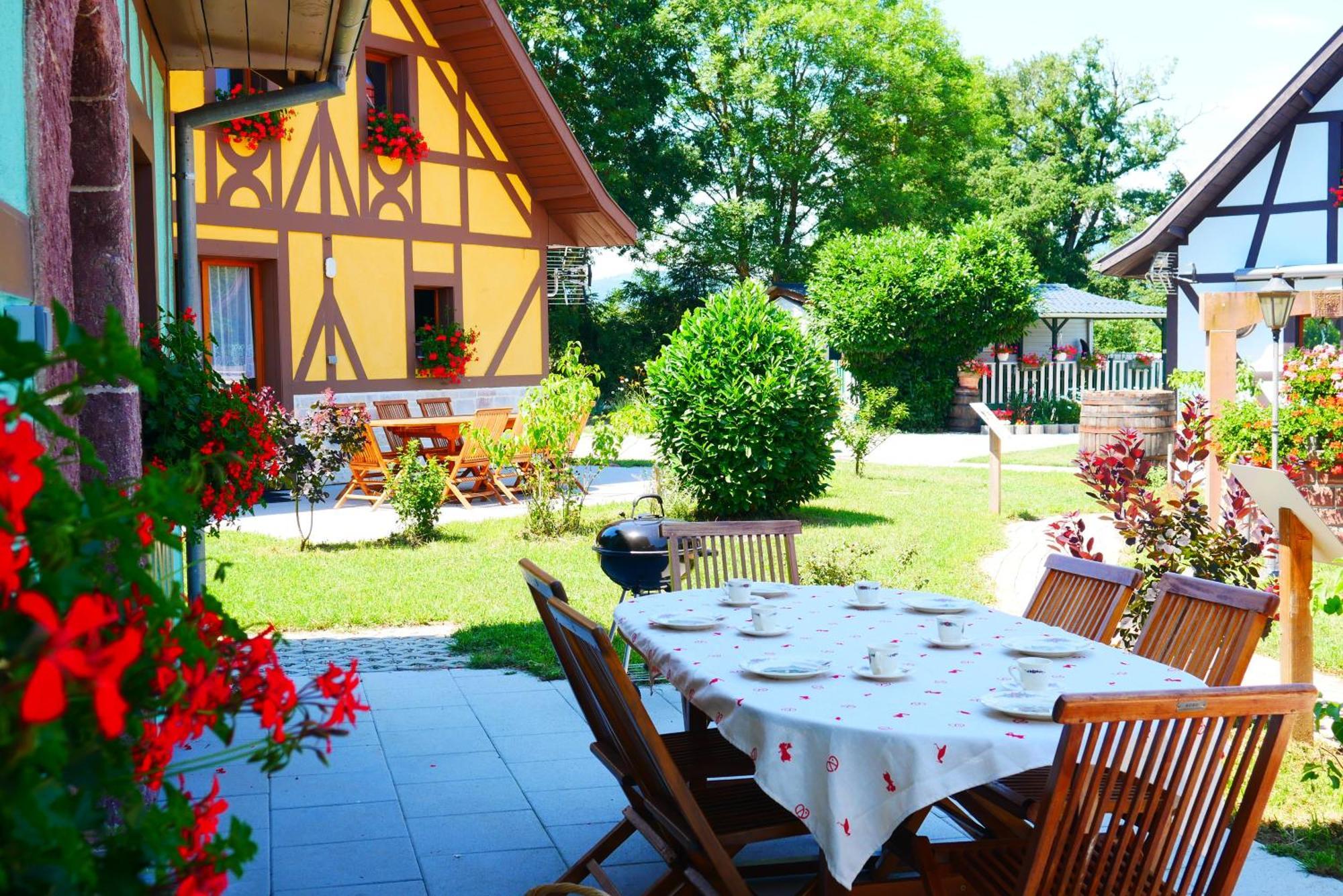 Camping Alsace Les Castors Burnhaupt-le-Haut Exteriör bild